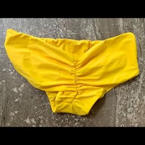 Fused Hawaii yellow cheeky bikini bottom Sz L NWOT